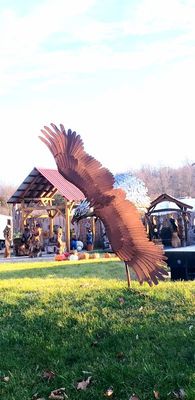 An outstanding version of an eagle statue