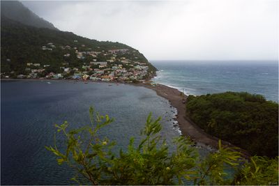 Atlantic Ocean on the Right, Caribbean Sea on the Left