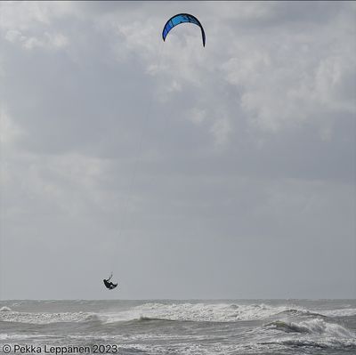Kiteboarding VIII: flying higher