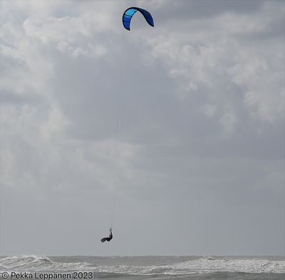 Kiteboarding X: starting to come down