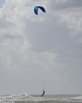 Kiteboarding XI: coming down