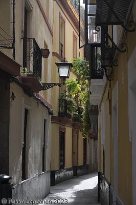 Street light in a Sevilla alley