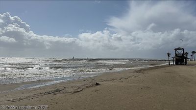≈12m/s