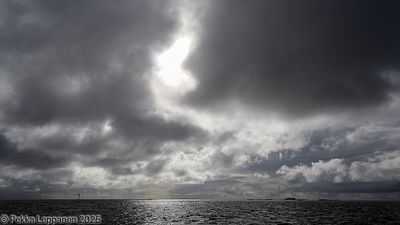 Sun splitting the darkness