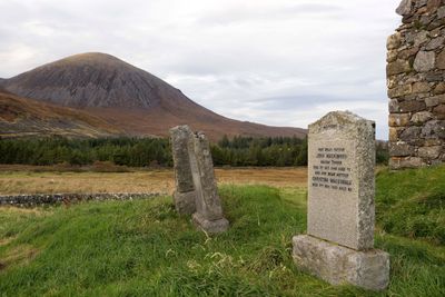 Cill Chriosd Churchyard