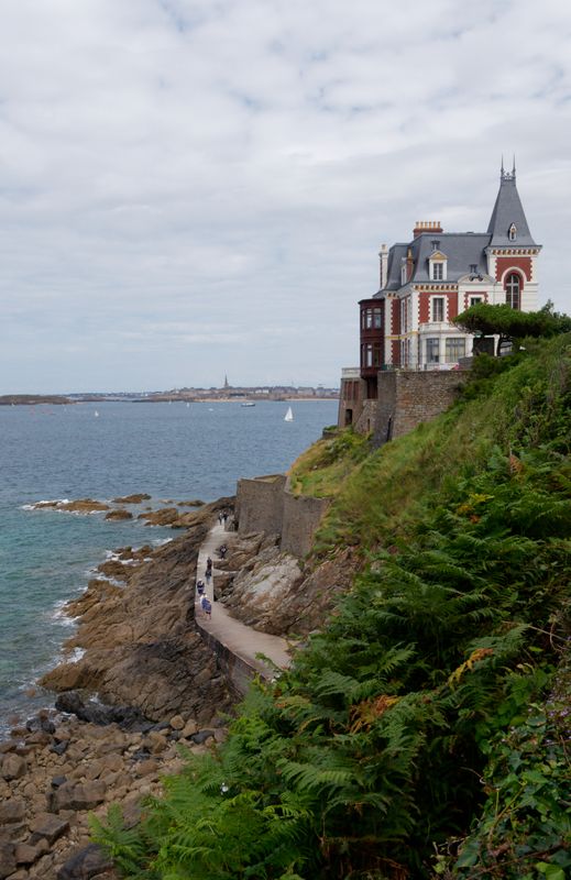 DinardLa maison brune