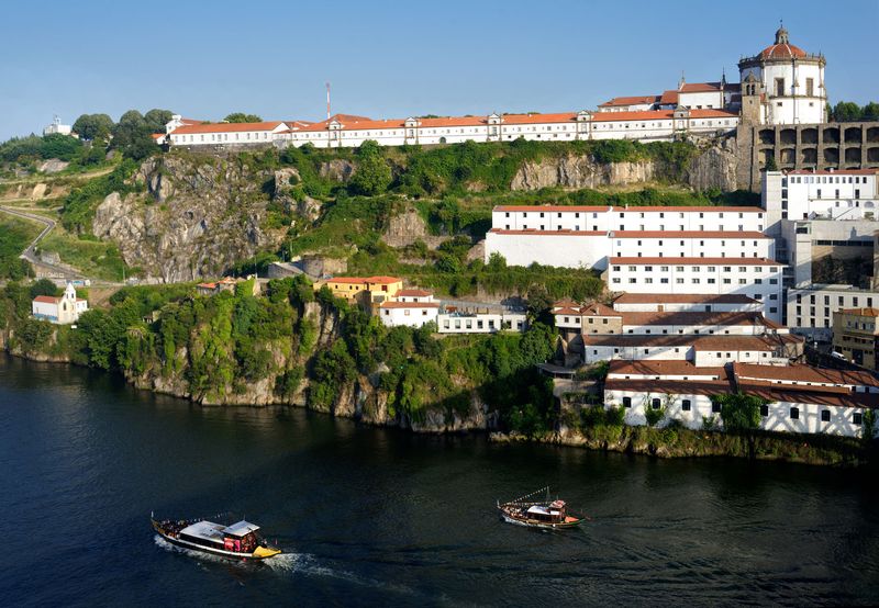 Monastre de Serra do Pilarvue du pont Luiz 1er