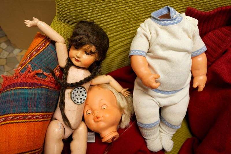 Grande vente de jouets ancienschez Emmaüs-Liberté à Charenton