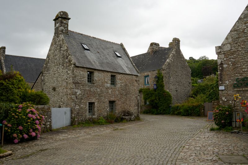 Locronan
