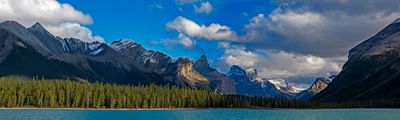 Maligne Lake and Queen Elizabeth Range, Jasper National Park, Alberta, Canada
