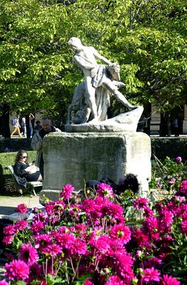 Palais Royal - Statue
