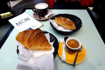 Breakfast at Béchu - Viennoiseries and Coffee