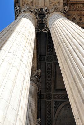 The Pantheon - Columns