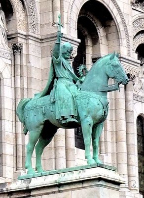 Equestrian Statue of Louis IX at Basilique Sacr-Coeur