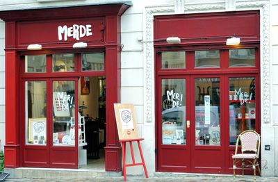 Merde Shop - Rue du Mont-Cenis