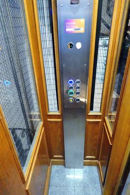 Meli Paris Champs Elyses - Smallest Elevator Ever
