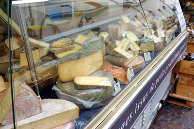 Rue Mouffetard - Fromagerie Roland Rousselet