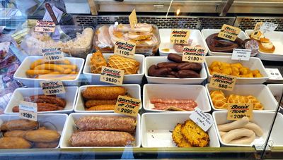 Rue Mouffetard - Aux Saveurs D'auvergnes