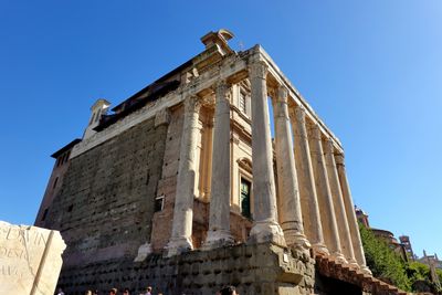 Tempio di Antonino e Faustina, Foro Romano, Rome
