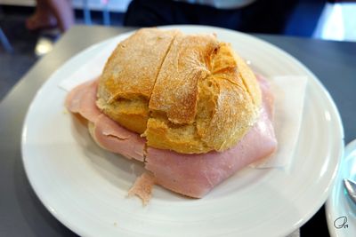 Breakfast at Cafeteria Doce Deleite, Lisbon