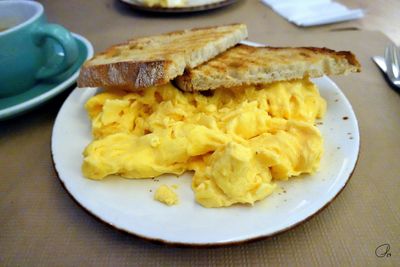 Breakfast at Choupana Caffé, Lisbon