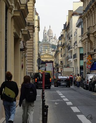Basilique Sacré-Coeur and Église Notre-Dame de Lorette from Bd Haussmann and Rue Lafitte
