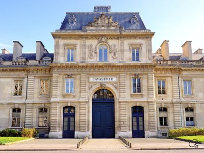Club Sportif et Artistique de l'École Militaire (Cavalerie building), Pl. Joffre