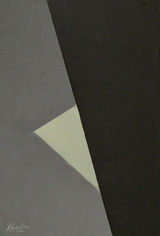 Abstracts and Minimalism