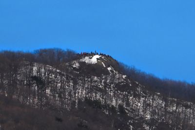 Foule au sommet du mont St-Hilaire