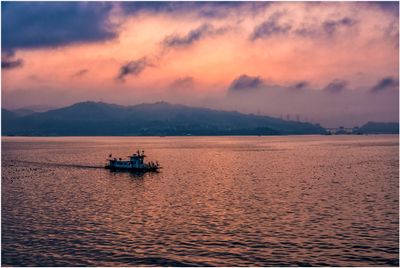 Dawn on the Yangtze_4266