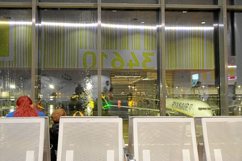 was Regen an der Scheibe verursachte 12 Stunden versptung