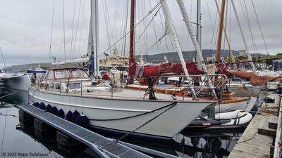 Foreign Boats and Yachts