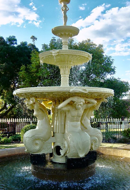rare, old cast iron water fountain - Daylesford