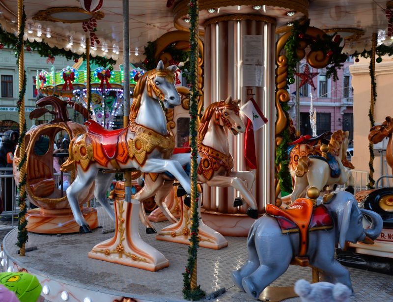 colours - merry-go-round