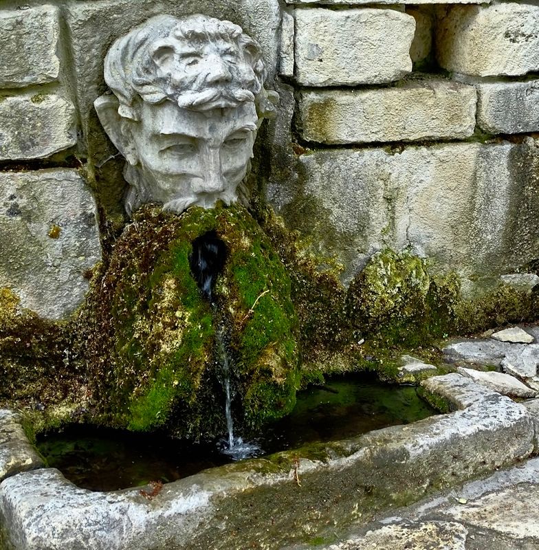 Running water feature