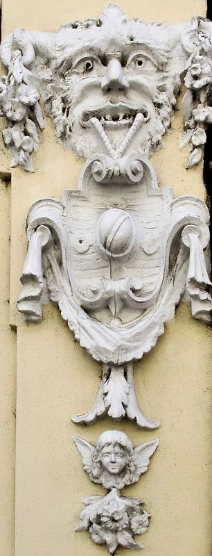 Old central Ruse building facade decoration
