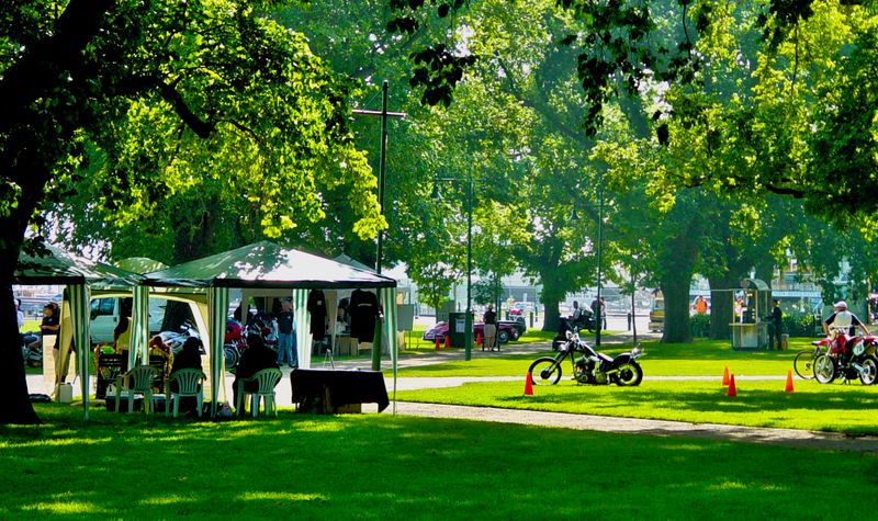 Williamstown Park Vic vintage cars and motorbikes show - Gallery