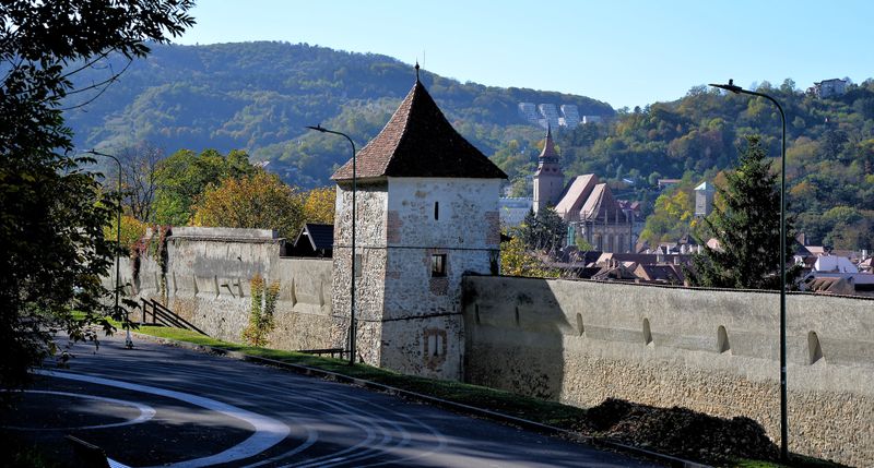 Brediceanu's Alley - park closed to traffic and opened to public