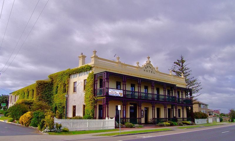 The Royal - Hotel and Pub - Mornington Vic.