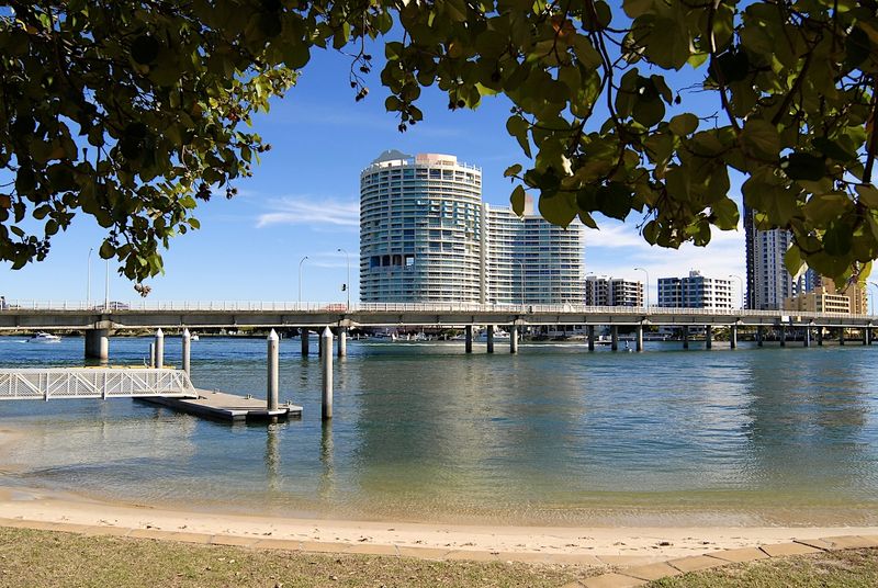 Pelican Beach Boat Ramp - Nerang River
