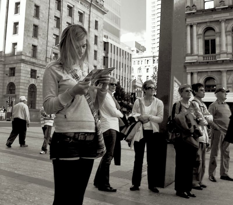 Street B&W Photography & Simple B&W