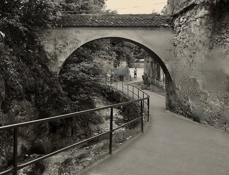 Street B&W Photography & Simple B&W