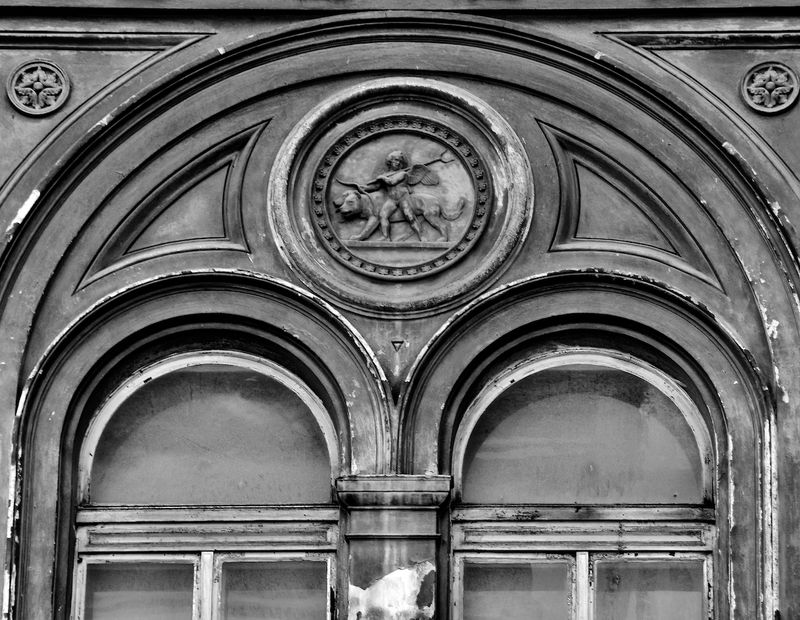 Street B&W Photography & Simple B&W Gallery