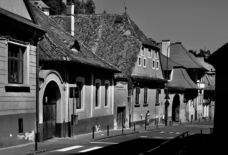 Street B&W Photography & Simple B&W Gallery