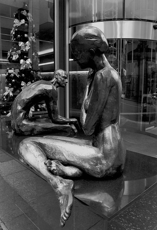 Street B&W Photography & Simple B&W Gallery