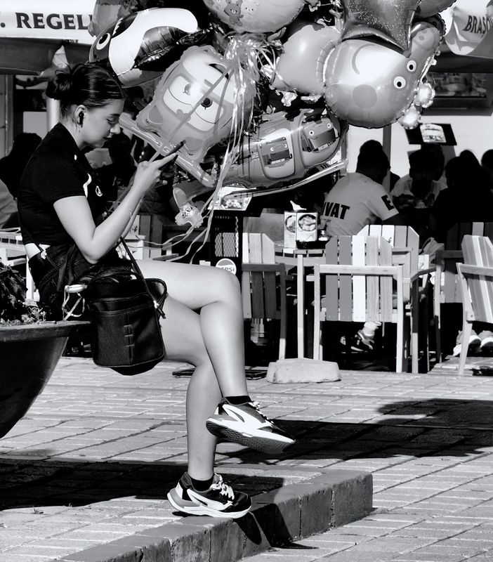 Street B&W Photography & Simple B&W Gallery