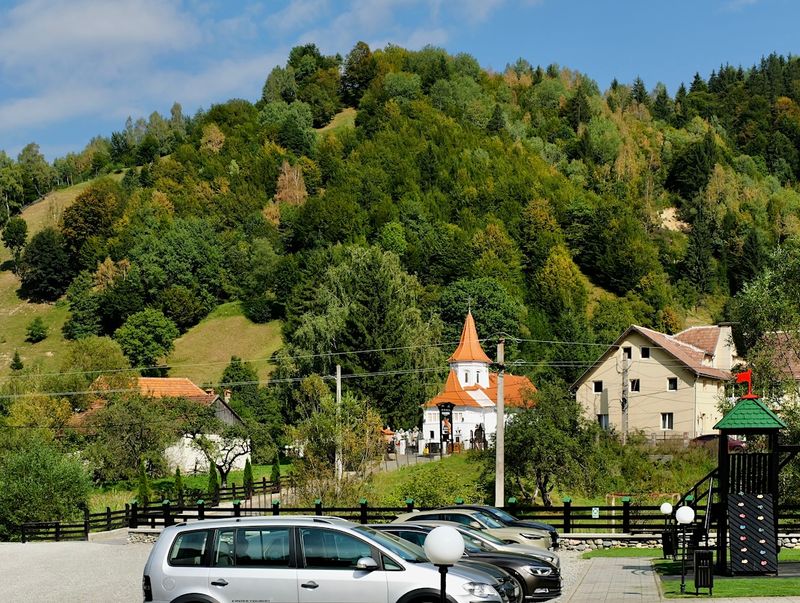 Şimon - Transilvania - St. Paraschiva Church