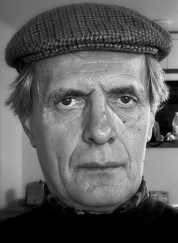 Street B&W Photography & Simple B&W Gallery