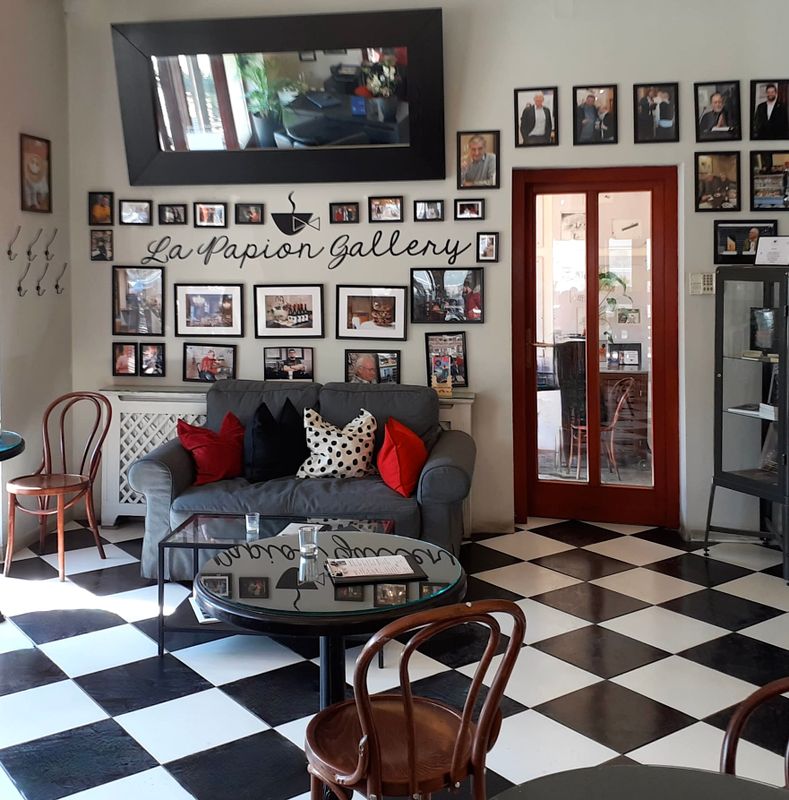 Cafeteria La Papion - At the Bowtie