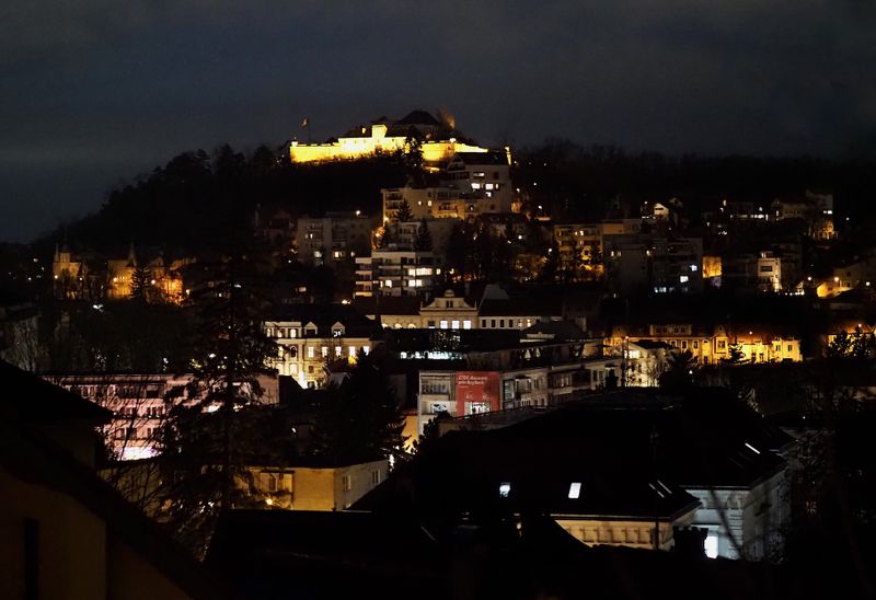 Olympus M.Zuiko Digital ED 45mm f/1.2 PRO